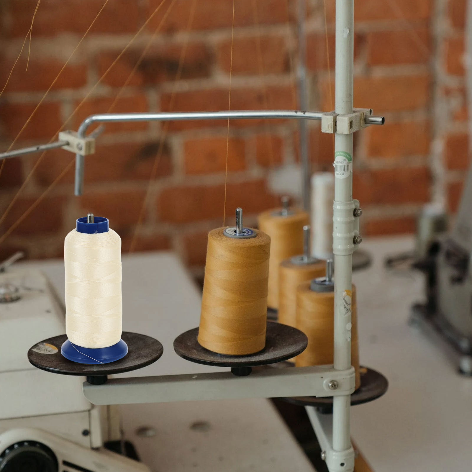 Embroidery Craft - 3000 ярдов светло-голубой светящейся в темноте